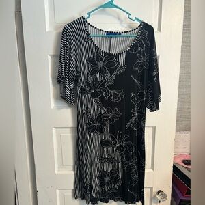 Black and White Floral Dress Apt 9